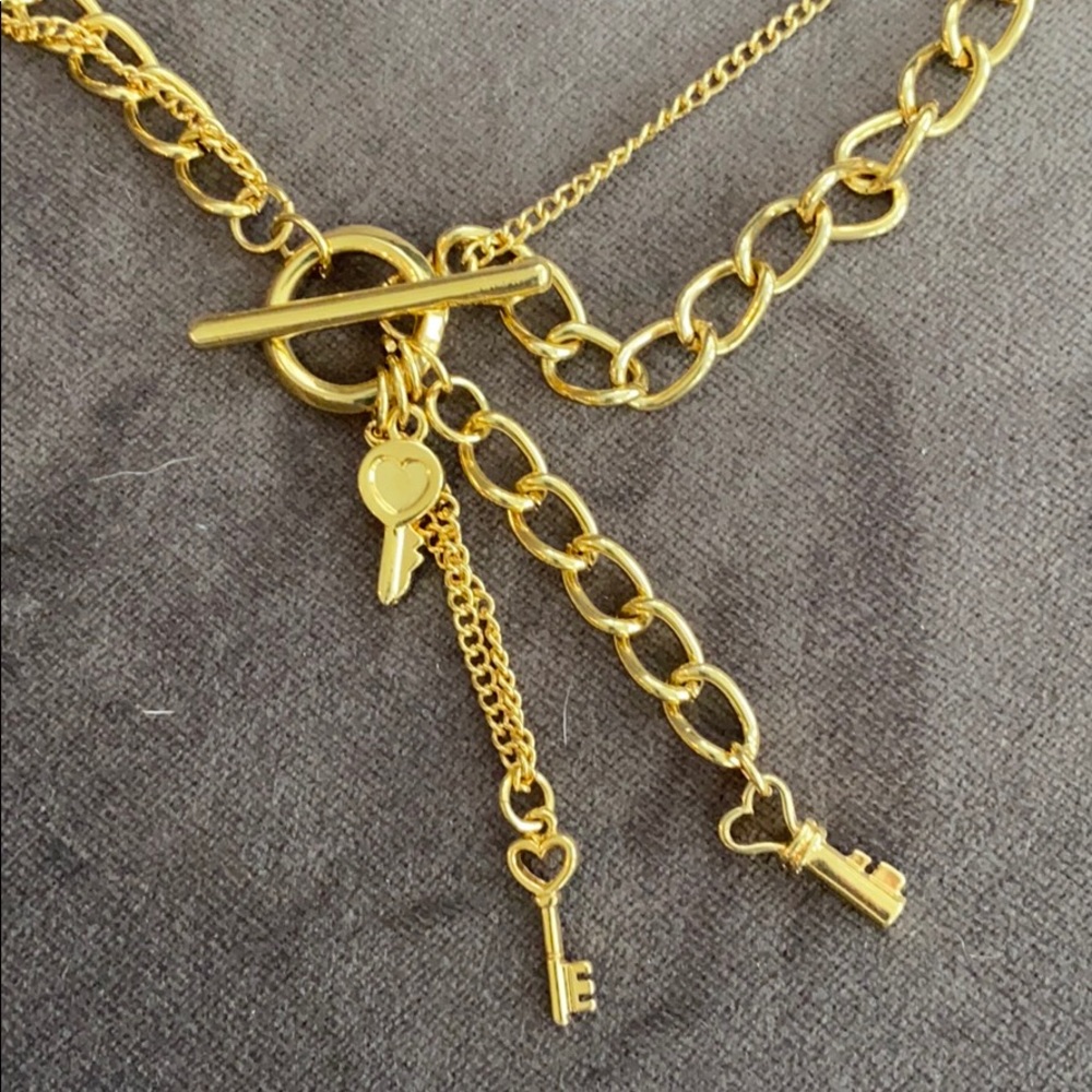 Dereon New Chain belt with Keys